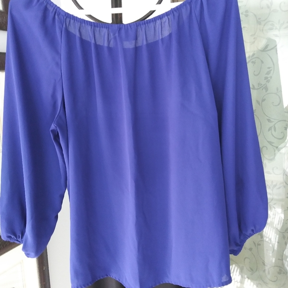 SOHO Purple flowy blouse. - Picture 3 of 5